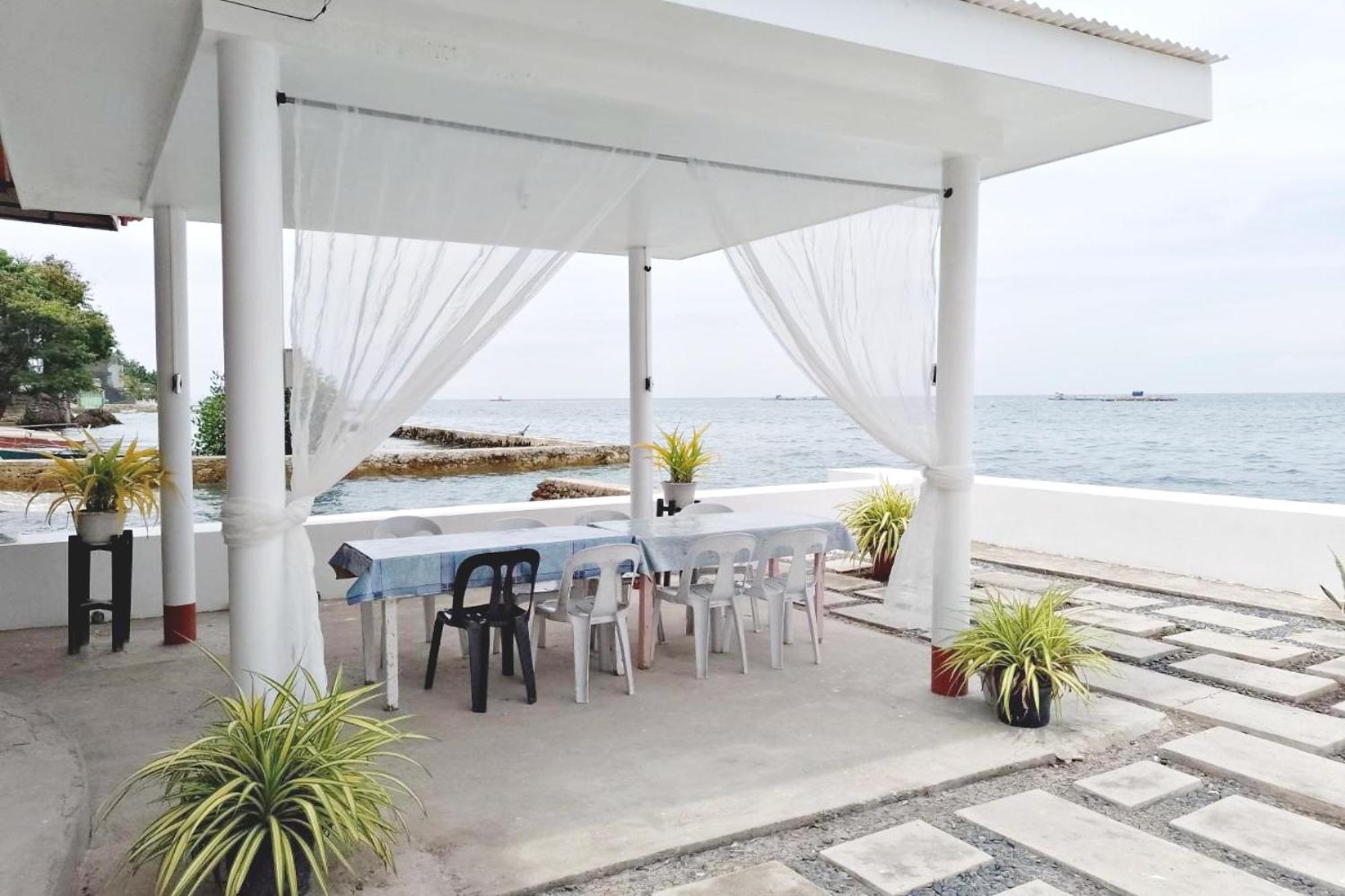 Angler'S Hub & Resort Oslob Buitenkant foto