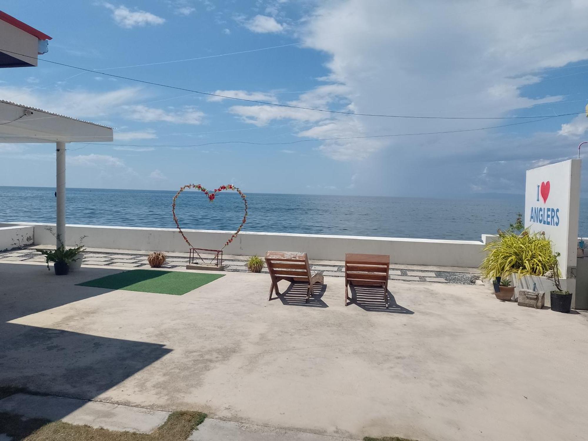 Angler'S Hub & Resort Oslob Buitenkant foto